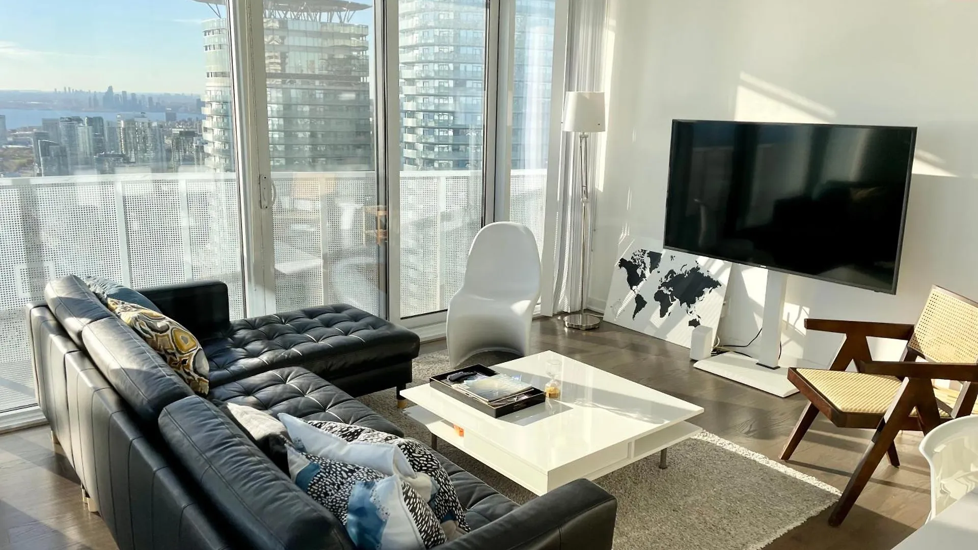 Apartment Presidential Suite Heart Of Downtown With Stunning View Toronto